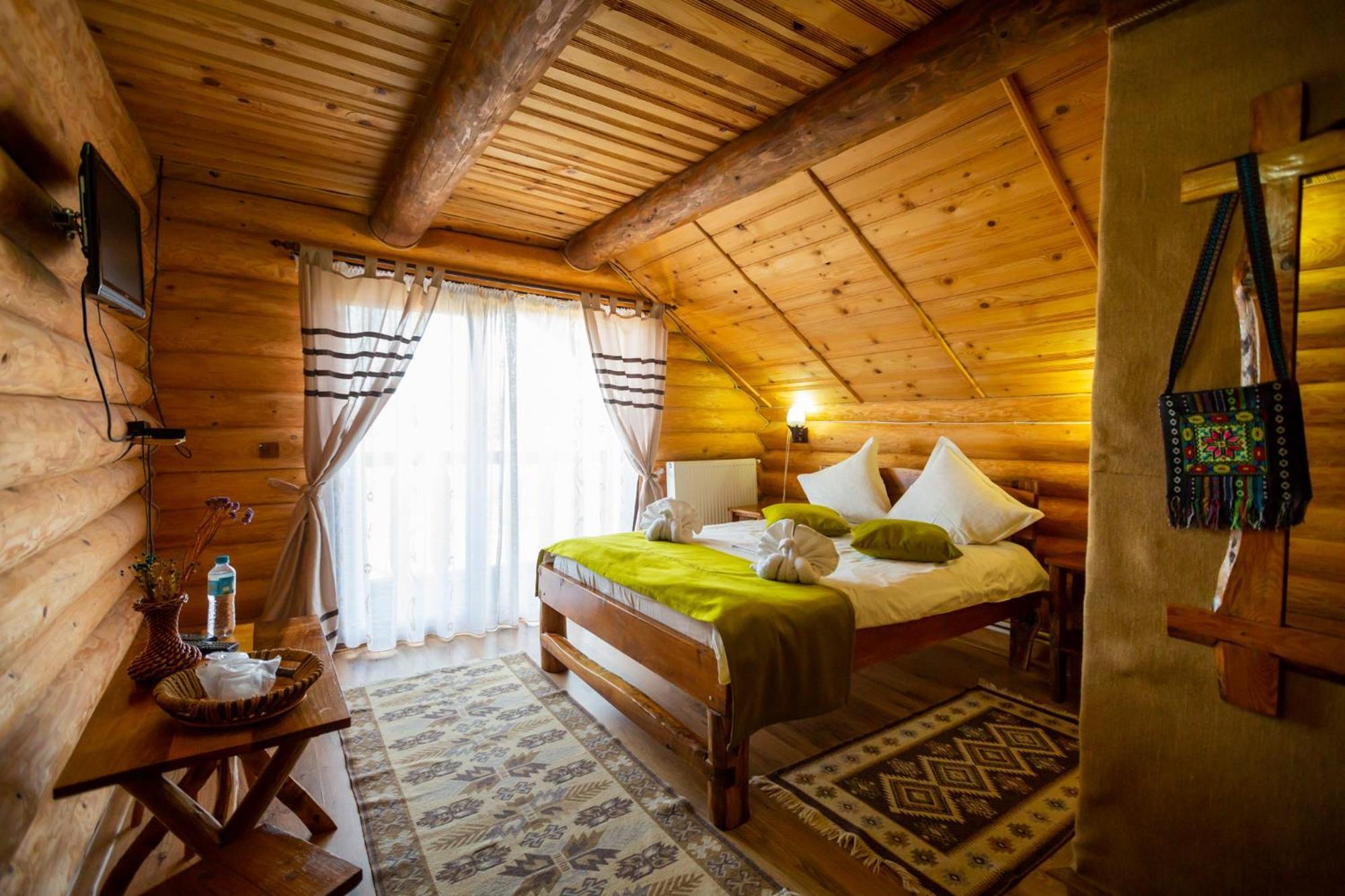 Pensiunea Lacul Mocearu Hotell Budesti  Exteriör bild